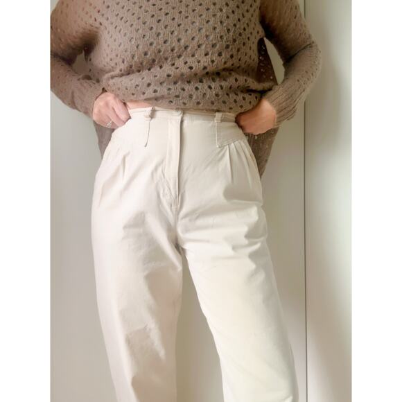 Vintage 80s Pleated Chino Pants Size 26 Cream Cherokee Tapered Leg Highrise USA - Picture 2 of 10